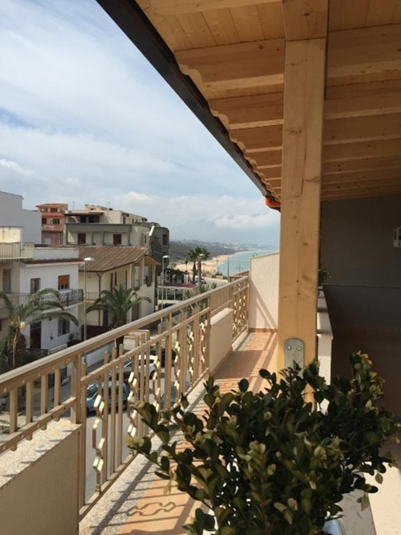 Casa Vacanze Nicole バレストラーテ 部屋 写真