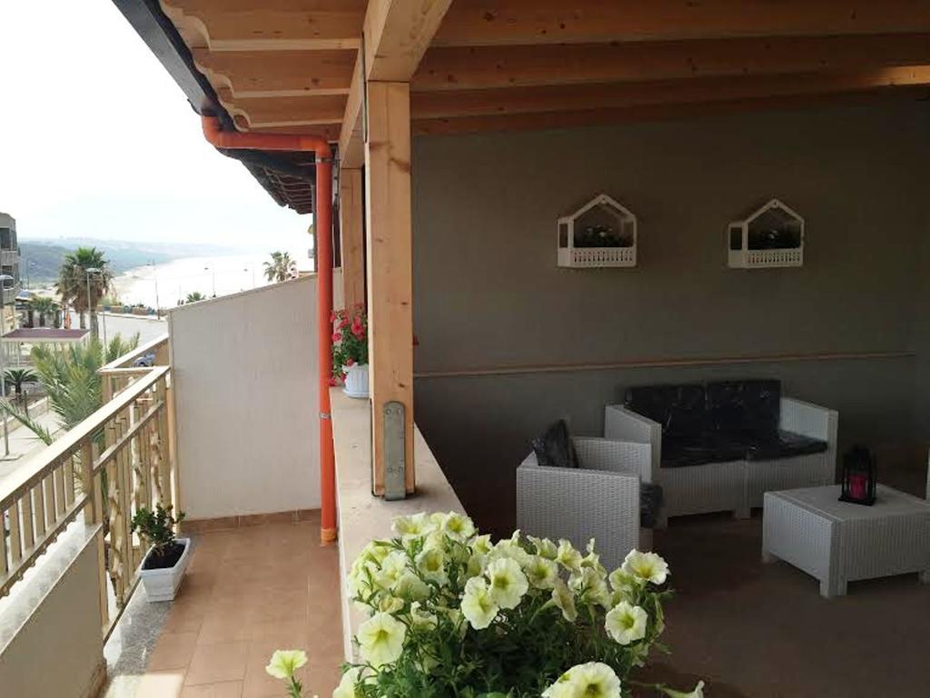 Casa Vacanze Nicole バレストラーテ エクステリア 写真