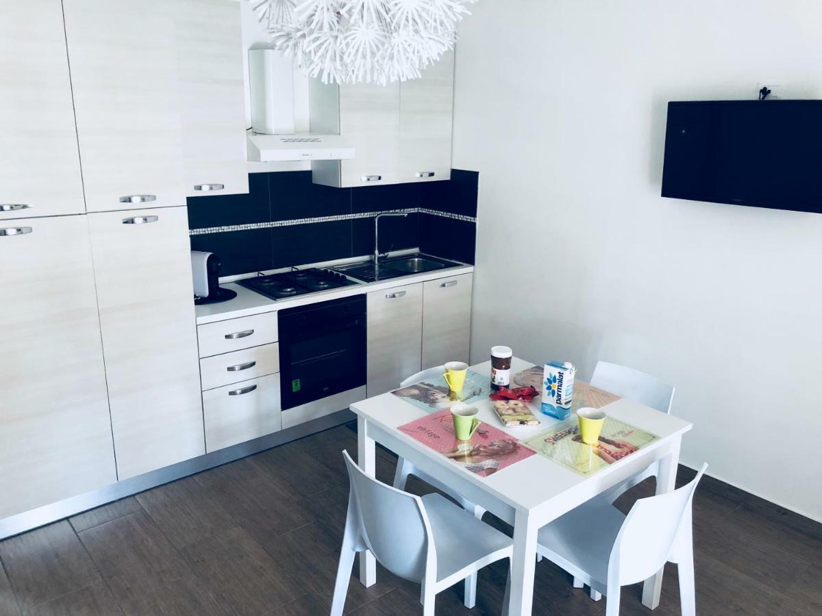 Casa Vacanze Nicole バレストラーテ エクステリア 写真