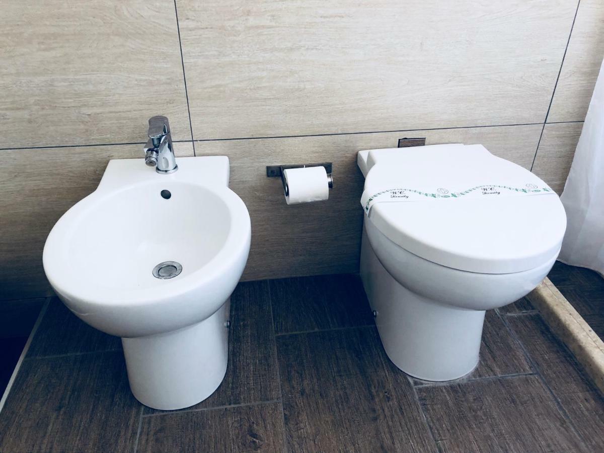 Casa Vacanze Nicole バレストラーテ エクステリア 写真